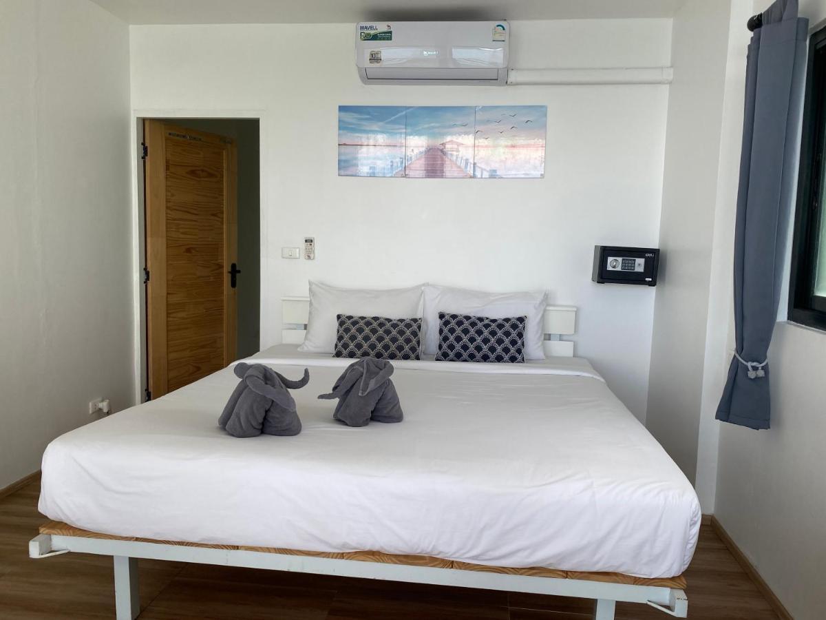Patong Sunset Villa Phuket Kültér fotó
